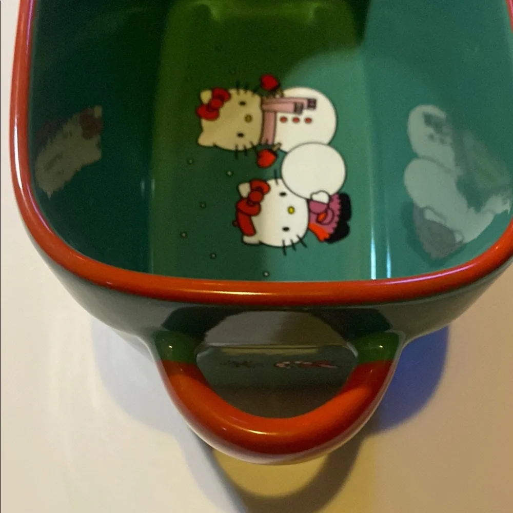Hello Kitty Green Ceramic Baking Dish - Features design for the holiday season.
